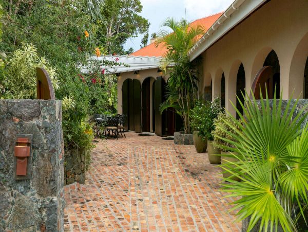 St. John Home 1003804