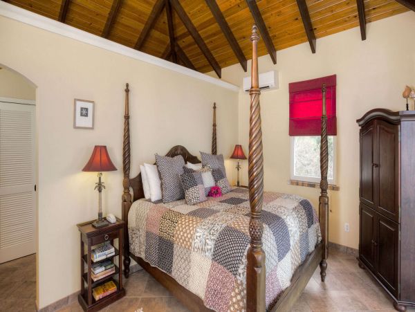 St. John Home 1003806