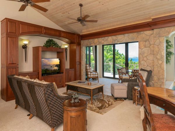 St. John Home 1003808