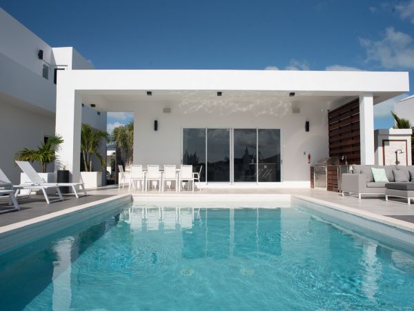 Magnificent Waterfront Luxury Vacation Rental in Providenciales