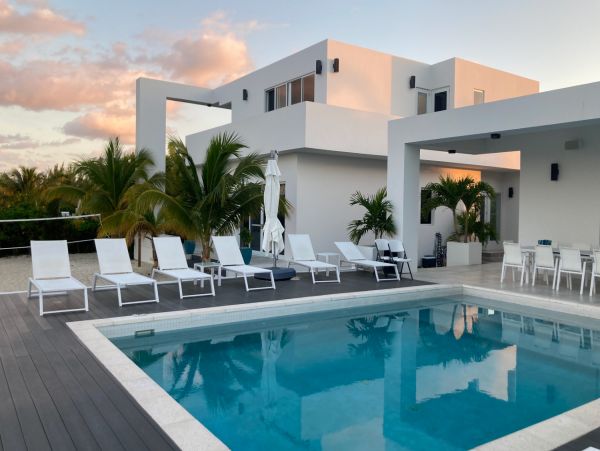 Magnificent Waterfront Luxury Vacation Rental in Providenciales