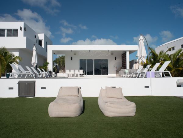 Magnificent Waterfront Luxury Vacation Rental in Providenciales