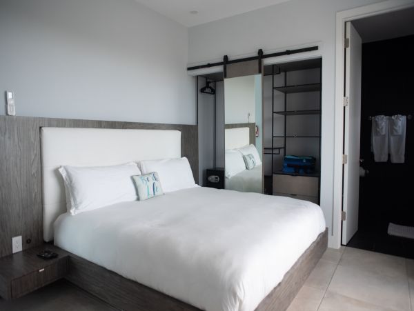 Magnificent Waterfront Luxury Vacation Rental in Providenciales