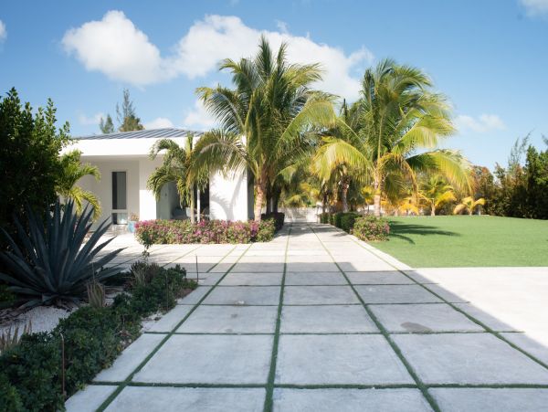 Magnificent Waterfront Luxury Vacation Rental in Providenciales