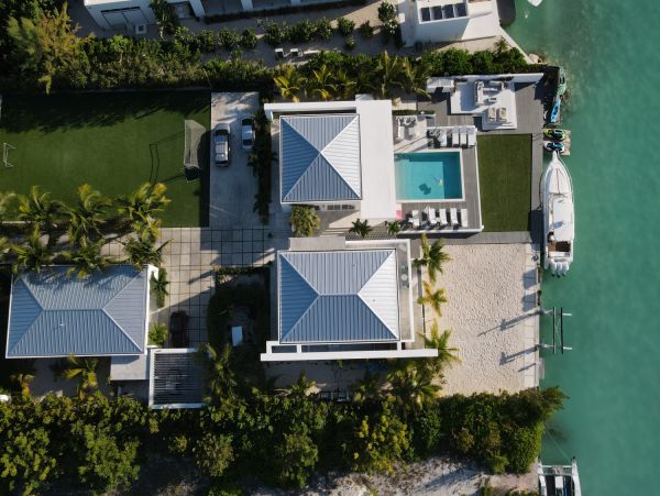 Magnificent Waterfront Luxury Vacation Rental in Providenciales