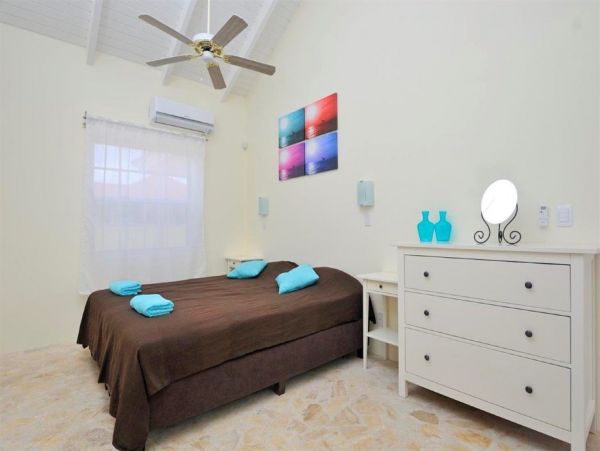 Bonaire Home 1003915