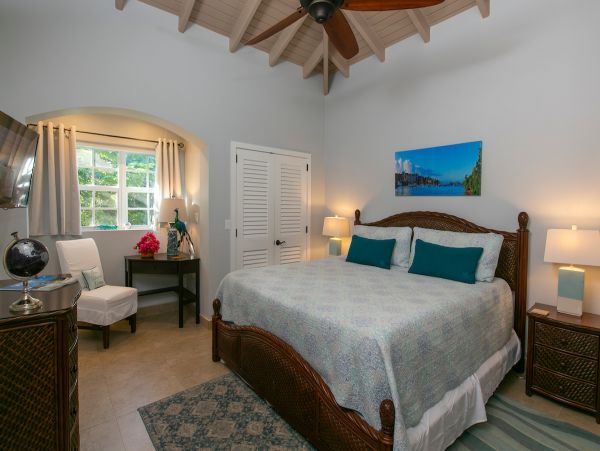 St. John Condo 1003920