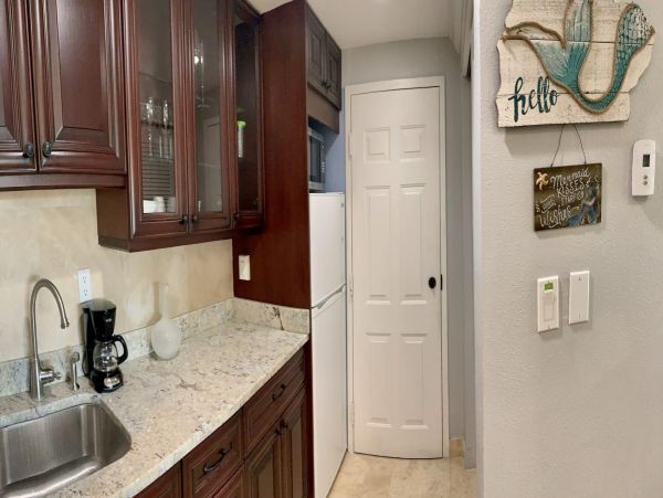 St. John Condo 1003921