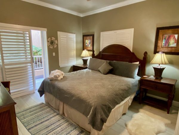 St. John Condo 1003922