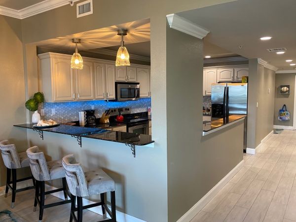 St. John Condo 1003922