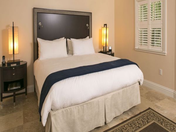 St. John Condo 1003925