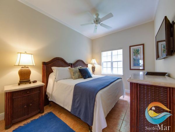St. John Condo 1003928
