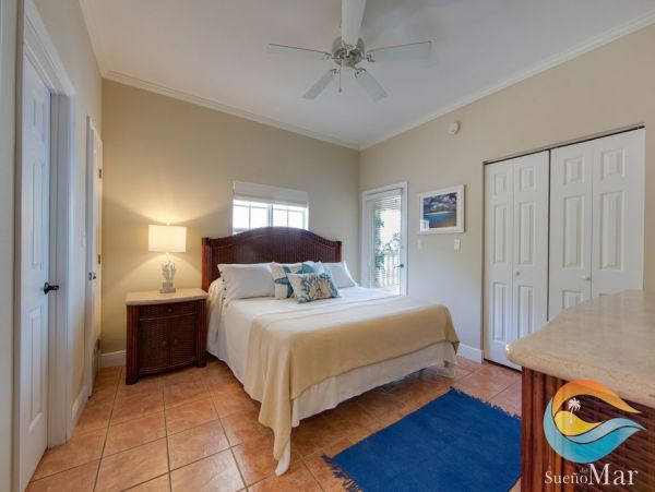 St. John Condo 1003928