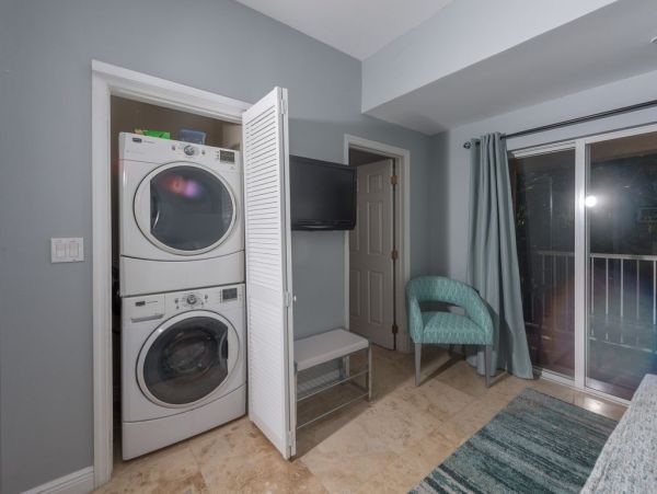 St. John Home 1003941