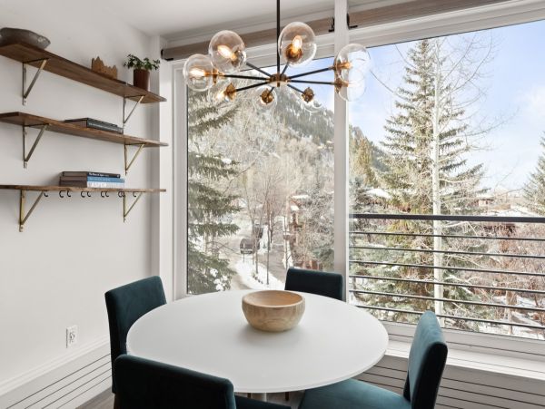 Three Bedroom Luxury Vacation Condo in Aspen