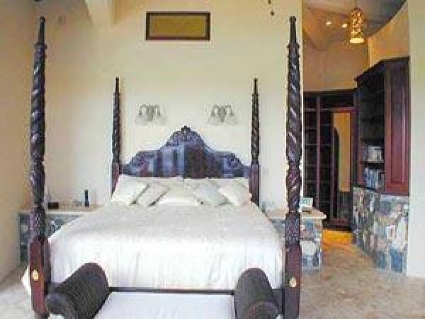 St. John Home 1003985
