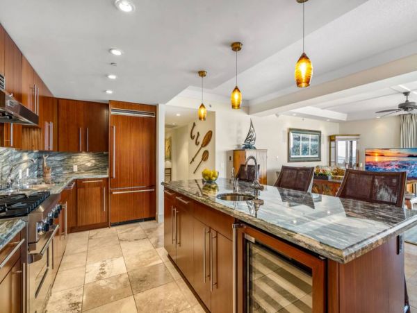 Great Views & Location 5 Bedroom Premier Condo in Kaanapali