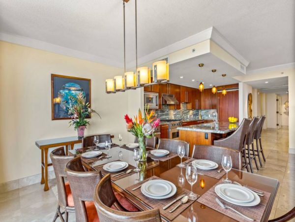 Great Views & Location 5 Bedroom Premier Condo in Kaanapali