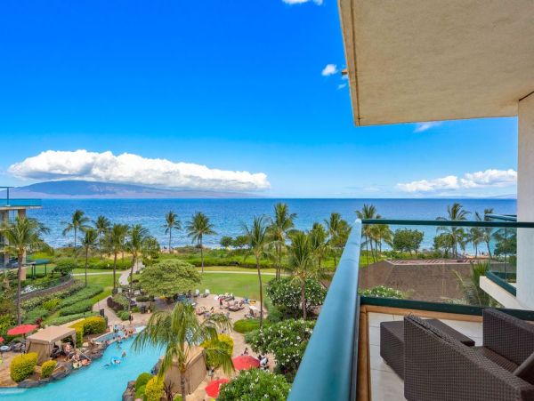 Great Views & Location 5 Bedroom Premier Condo in Kaanapali