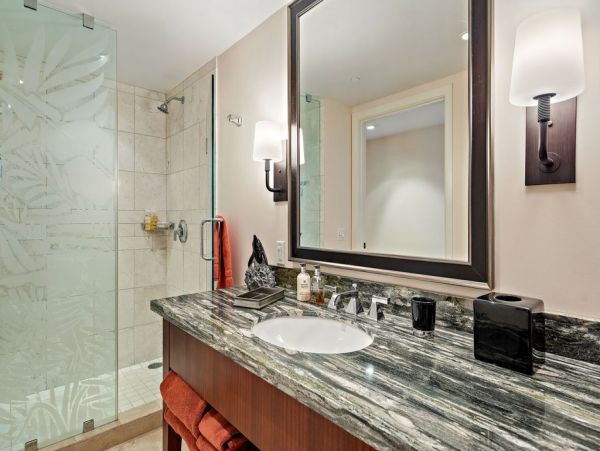 Great Views & Location 5 Bedroom Premier Condo in Kaanapali