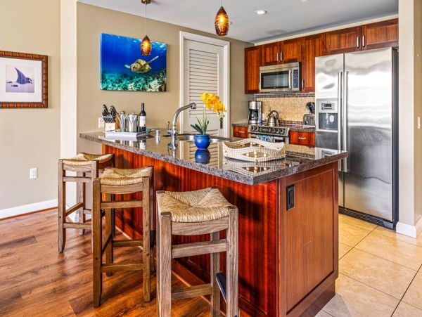 Great Views & Location 5 Bedroom Premier Condo in Kaanapali