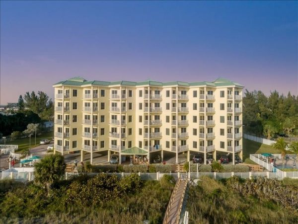 Treasure Island Beachfront Vacation Rental Luxury Condo 3-Bedroom