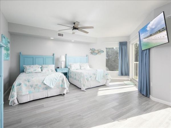 Treasure Island Beachfront Vacation Rental Luxury Condo 3-Bedroom