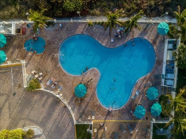 Treasure Island Beachfront Vacation Rental Luxury Condo 3-Bedroom