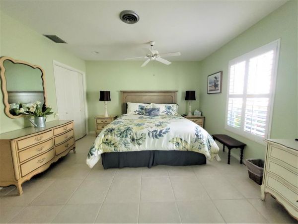 Waterfront Vacation Condo in Marco Island 3 Bedrooms