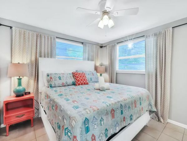 Charming Vacation Duplex in Holmes Beach Walk To Beach