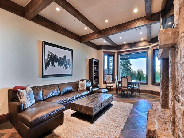 Chic Five Bedroom Vacation Home in Park City Ski In Ski Out