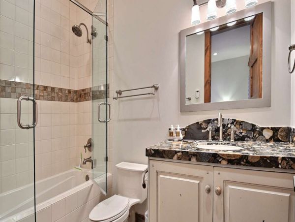 Chic Five Bedroom Vacation Home in Park City Ski In Ski Out