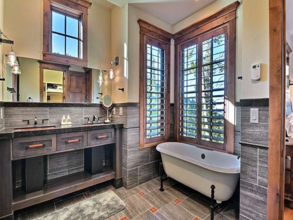 Chic Five Bedroom Vacation Home in Park City Ski In Ski Out
