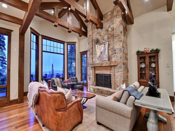 Chic Five Bedroom Vacation Home in Park City Ski In Ski Out