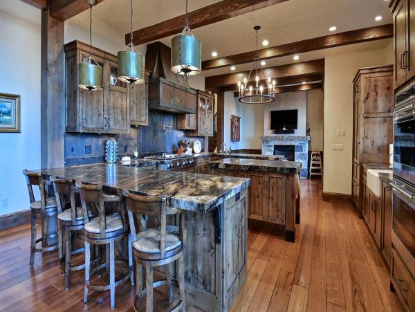 Chic Five Bedroom Vacation Home in Park City Ski In Ski Out