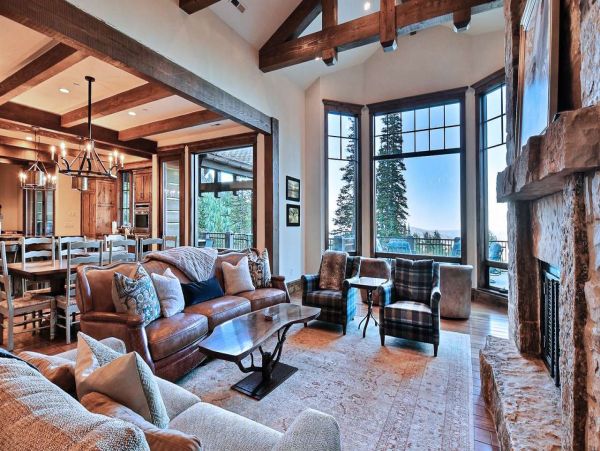 Chic Five Bedroom Vacation Home in Park City Ski In Ski Out