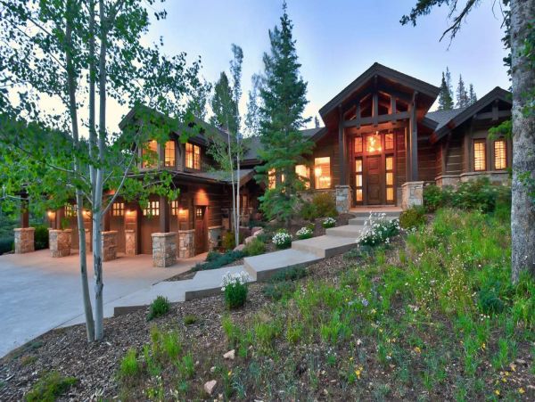 Chic Five Bedroom Vacation Home in Park City Ski In Ski Out