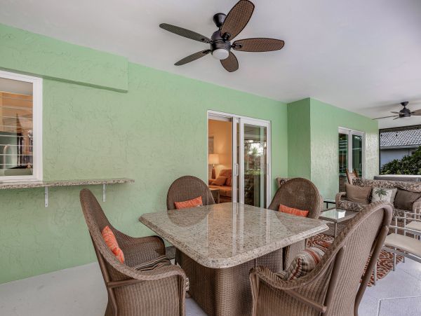 Three Bedroom Golf Course View Vacation Home in Naples