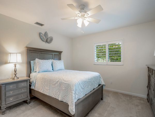 Three Bedroom Golf Course View Vacation Home in Naples