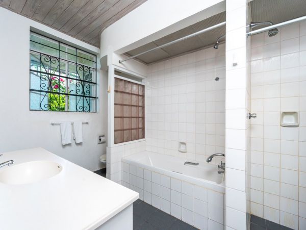 Barbados Home 1004033