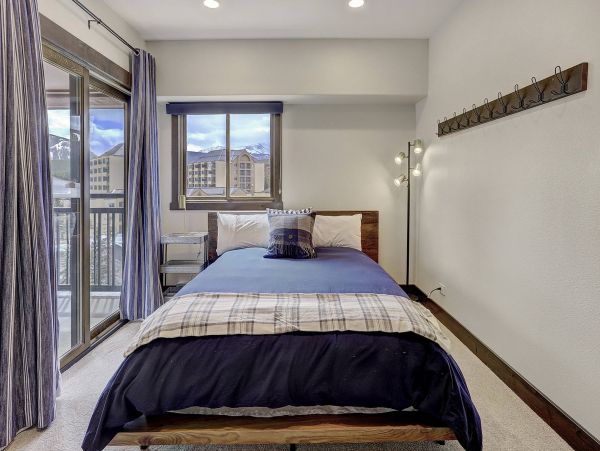 Fabulous Three Bedroom Suite in Breckenridge -Ski in Ski out