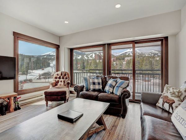 Fabulous Three Bedroom Suite in Breckenridge -Ski in Ski out