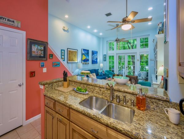 Key West Lovely Vacation Townhome Sleeps 6 Guests