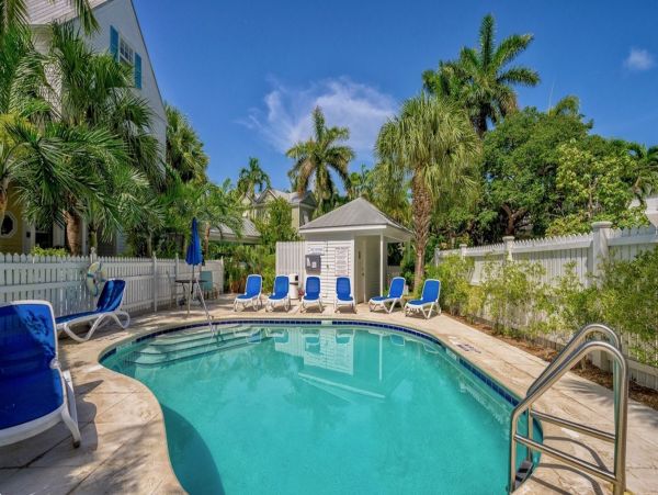 Key West Lovely Vacation Townhome Sleeps 6 Guests