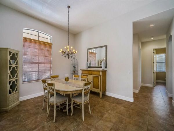 Lovely Private Vacation Home with Caged Pool in Siesta Key