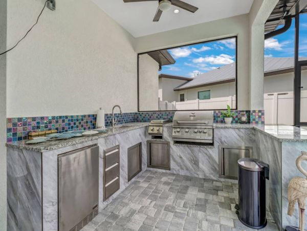 Luxury Four Bedroom Canal Front Vacation Home in Cape Coral