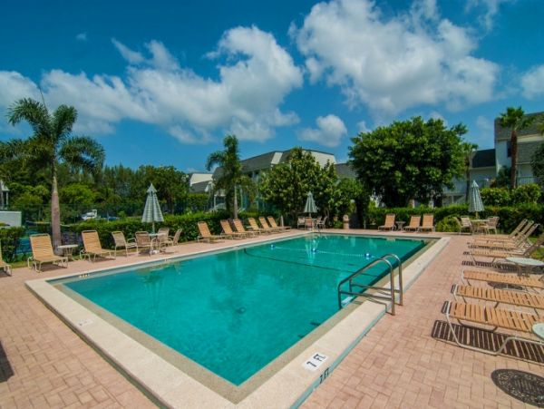Bay Front Vacation Condo in Sanibel Sleeps 4