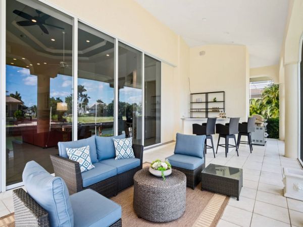 Marco Island Canal Front 4 Bedroom Family Home Caged Pool