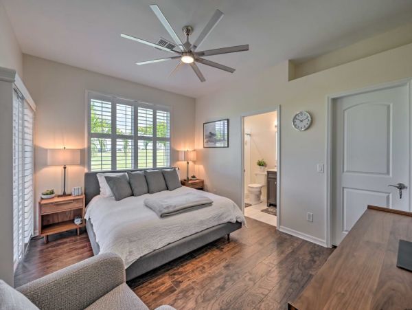 Golf Course View Three Bedroom Vacation Home in Naples