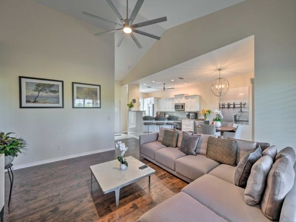 Golf Course View Three Bedroom Vacation Home in Naples